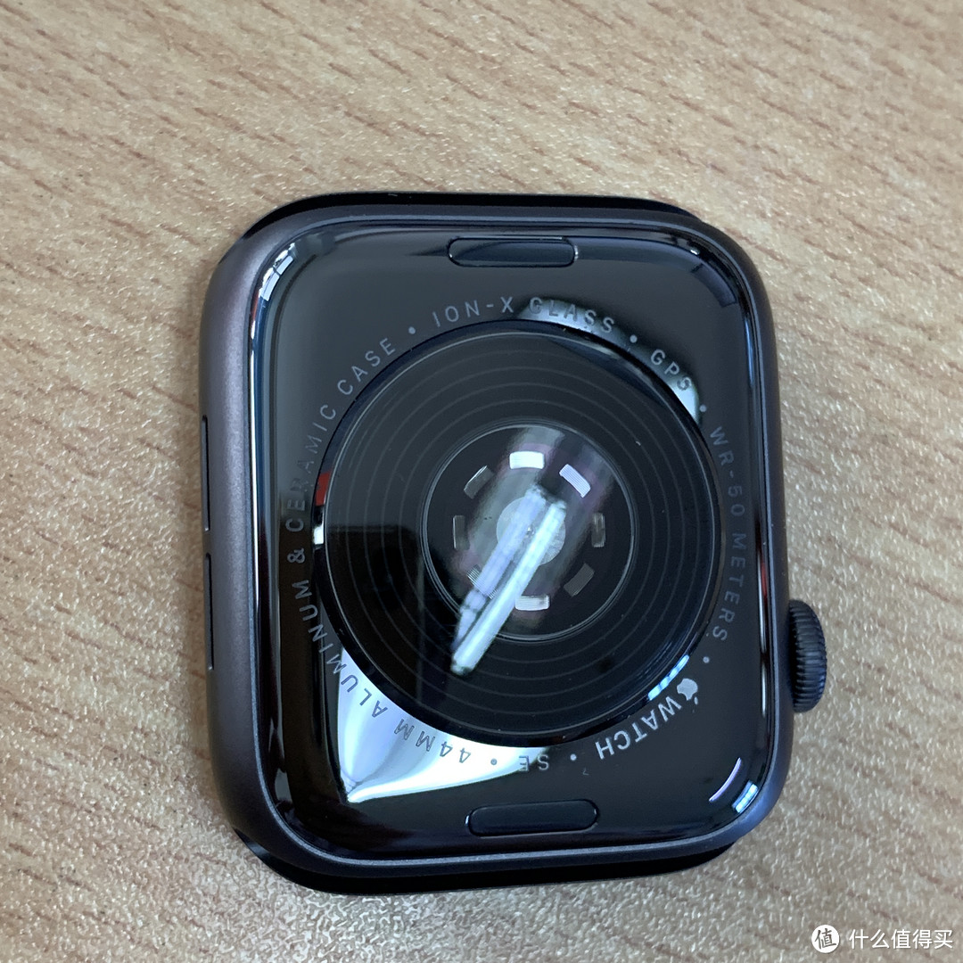 首晒，新发布的apple watch SE开箱