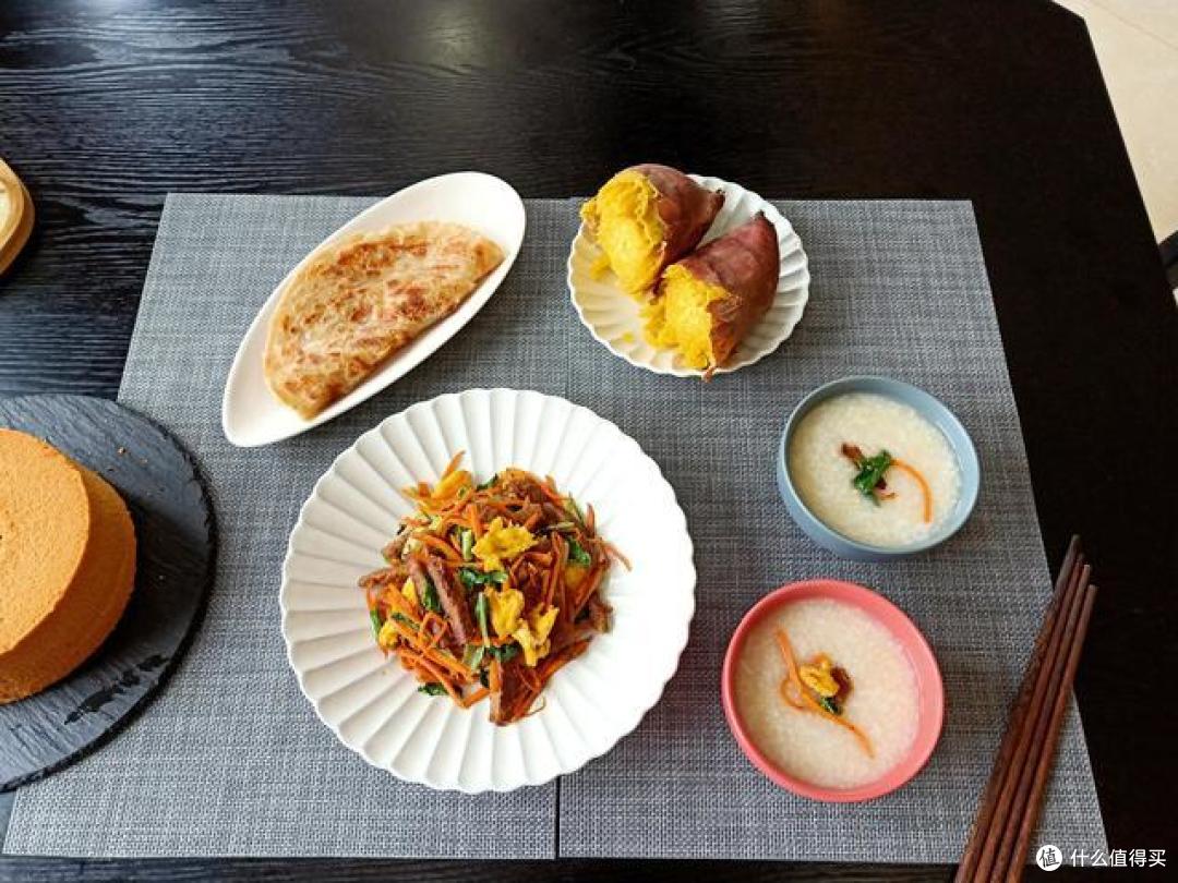 晒晒夫妻俩的轻食早餐,分量少还一人一半,网友:老两口也浪漫