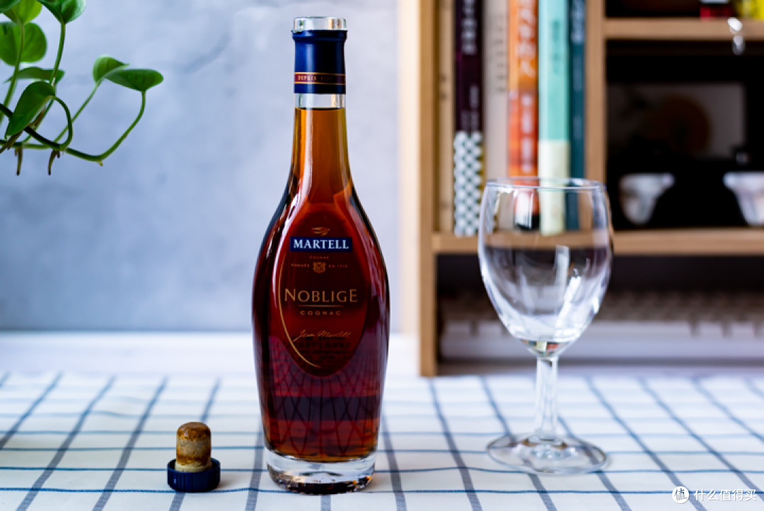 来自白兰地酒的回味悠长,马爹利名士VSOP+级干邑白兰地体验
