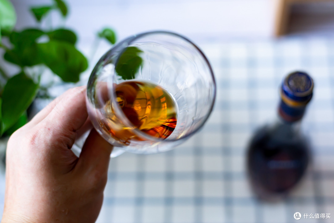 来自白兰地酒的回味悠长,马爹利名士VSOP+级干邑白兰地体验