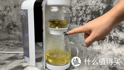 多喝热水少生病！办公族饮水泡茶二合一神器——鸣盏茶饮机使用体验