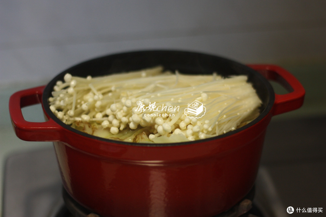 这菜10分钟做好,还没端上桌就抢着吃