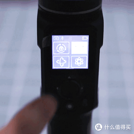 真香!年轻人的第一台相机稳定器!飞宇科技 AK2000C 相机手持稳定器