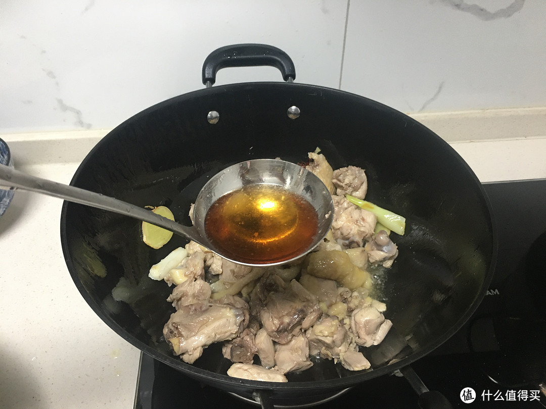 香菇炖鸡腿，配米饭我能吃两碗