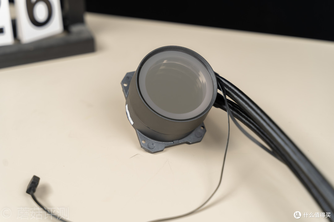 冷头灯效梦幻,散热效能强劲、酷冷至尊(CoolerMaster)海魔360ARGB水冷散热器评测