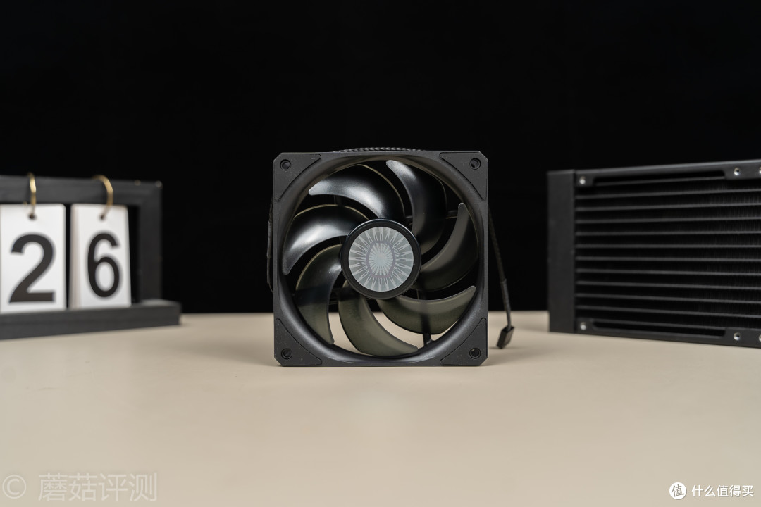 冷头灯效梦幻,散热效能强劲、酷冷至尊(CoolerMaster)海魔360ARGB水冷散热器评测