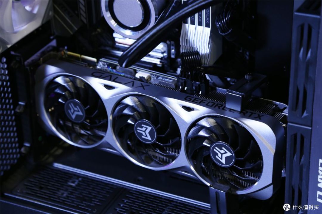 新一代卡皇首发实测,影驰 RTX 3090 金属大师显卡装机实测