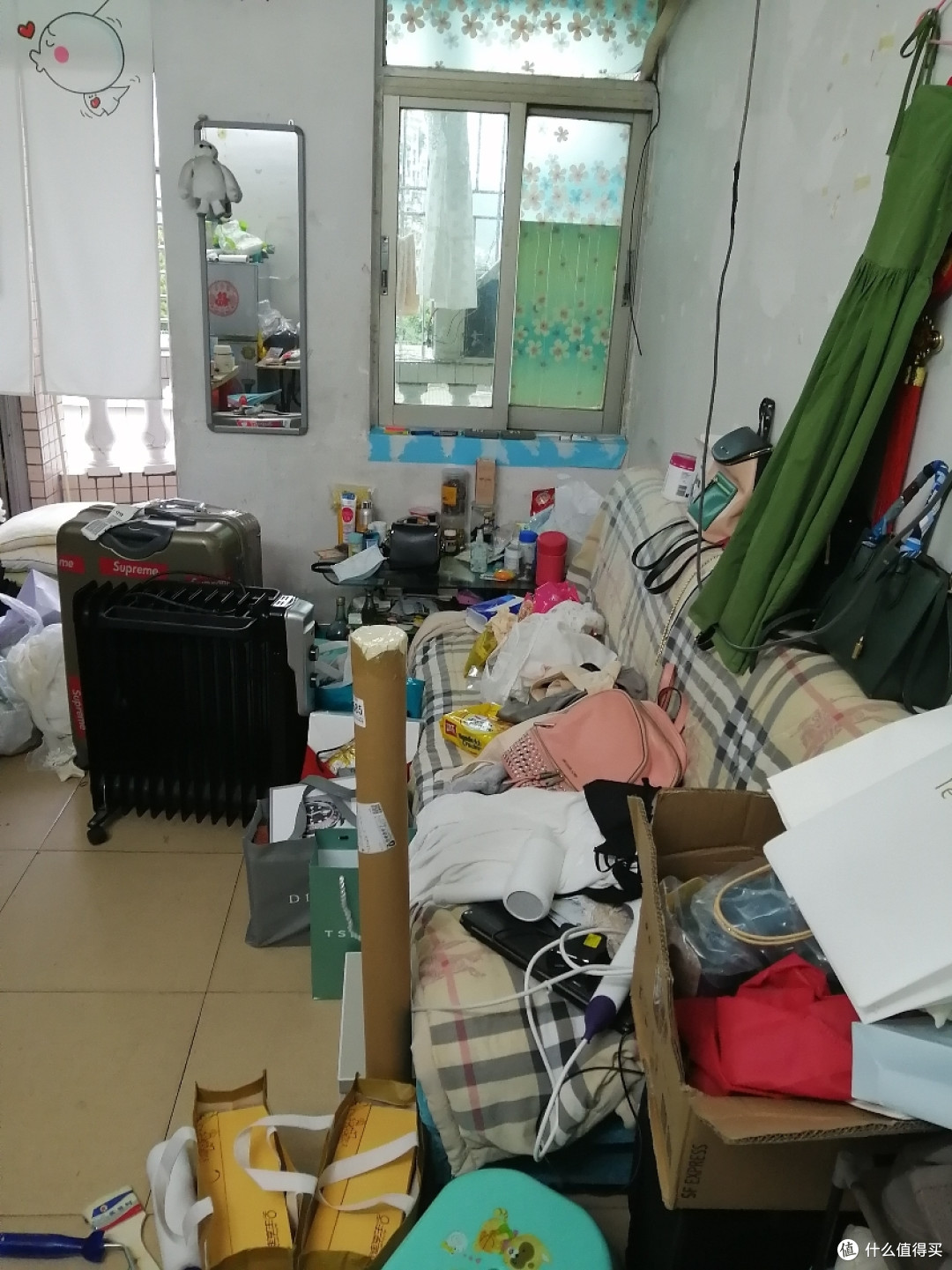 这是一进门(右边)的亚子