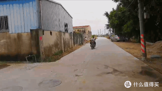 磁吸设计+动态变焦，大疆OM4玩出新高度