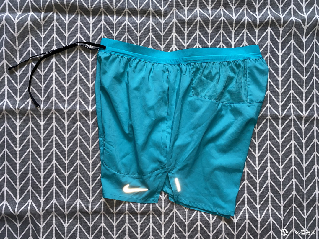 速干的Nike FLEX STRIDE跑步短裤