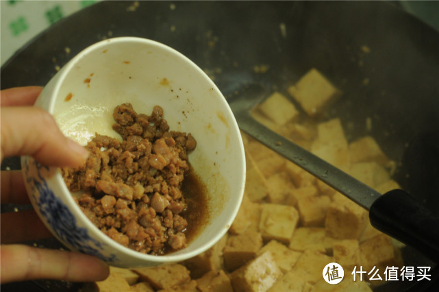 零热量的豆腐做法，汤汁用来泡饭更是美味