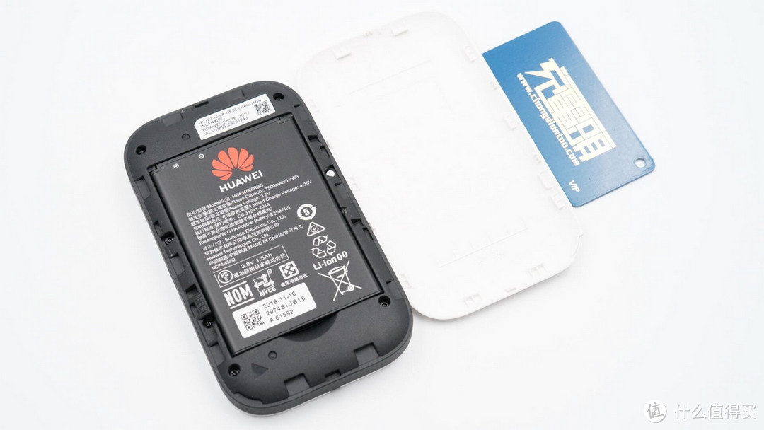 拆解报告：HUAWEI华为随行WiFi 3