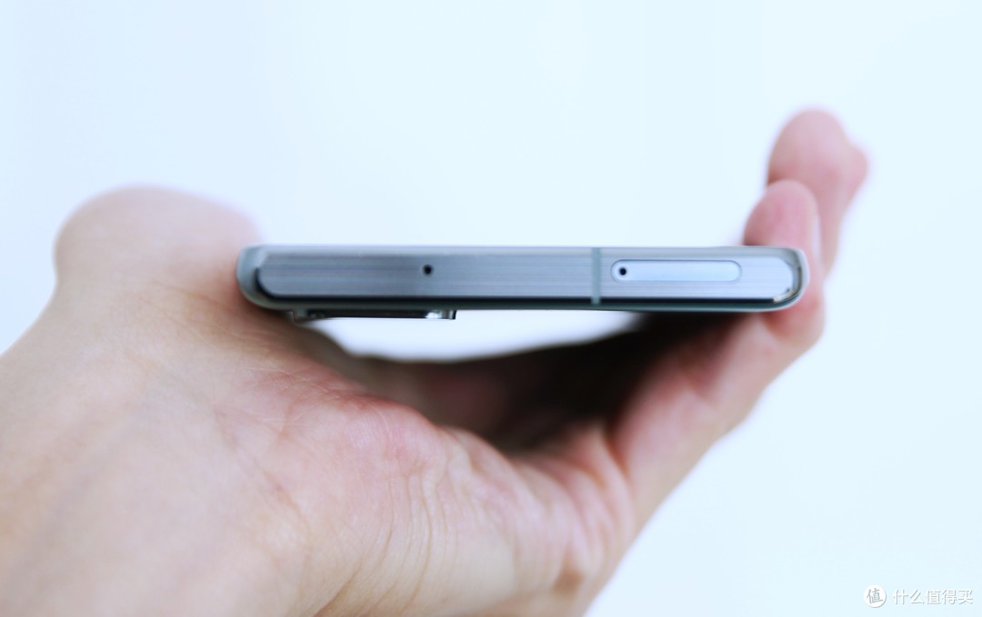 薄荷绿的“中杯”旗舰：三星 Galaxy Note20 初体验