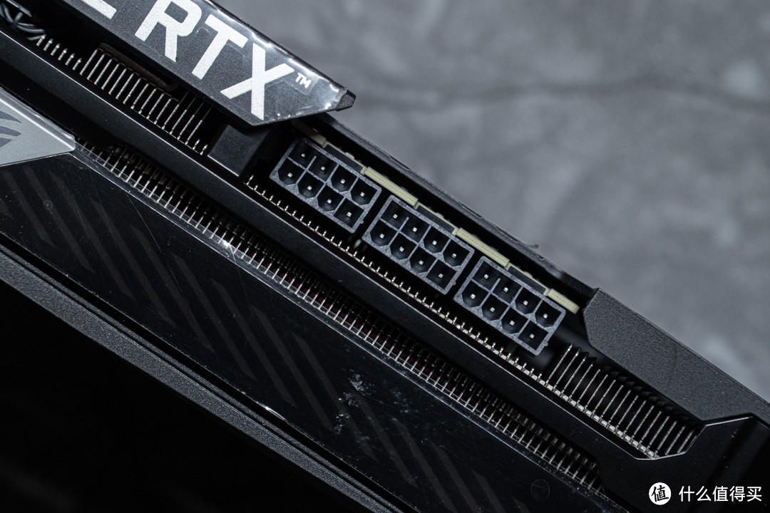 超频能战RTX3090！ROG STRIX RTX3080 O10G 开箱简测