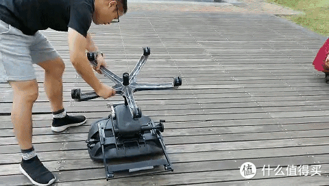 被吹爆的享耀家S3A人体工学电脑办公椅好用么?直接小区楼下来了场评测!