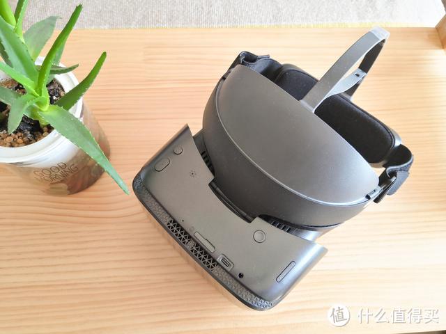 爱奇艺奇遇2S VR 4K一体机，带你领略身临其境的观影体验