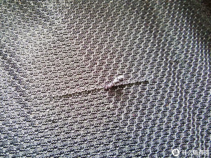 20元档的优衣库airism网眼背心+lativ诚衣罗纹背心