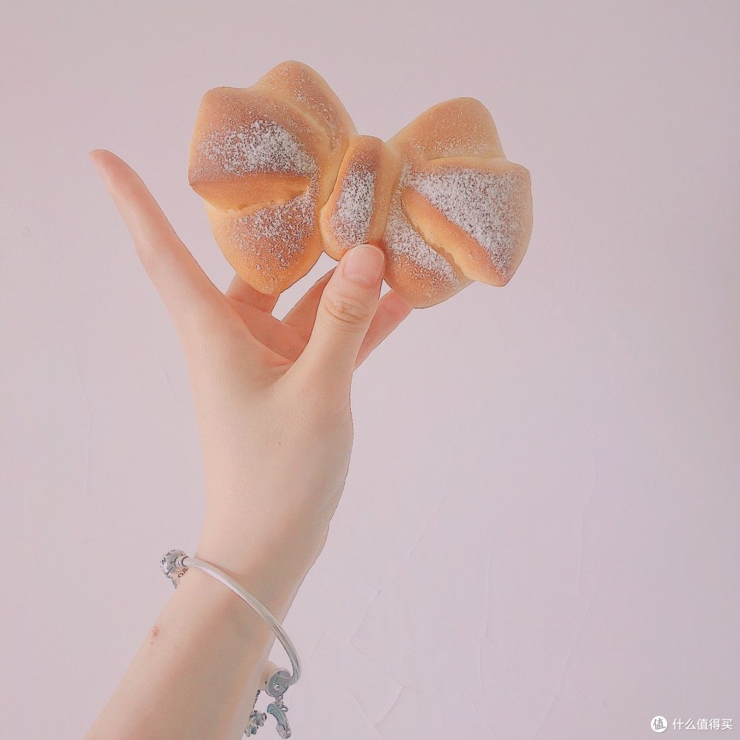 蝴蝶结面包