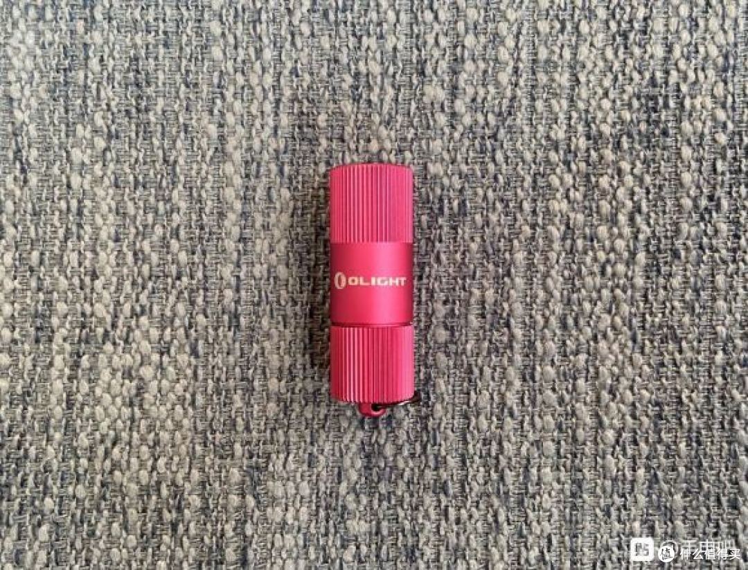 “粉色丝带”义卖款 OLIGHT 傲雷 i1R 2 EOS粉