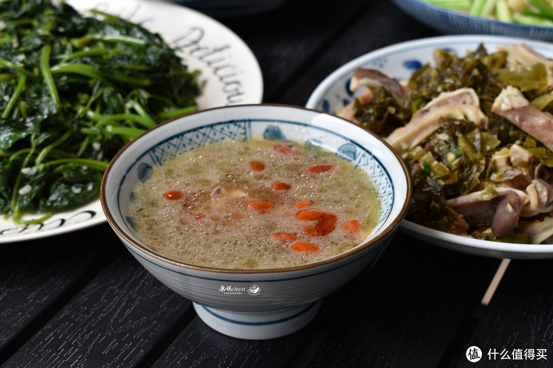 家常午餐，用心做了4菜1汤，孩子说妈妈做的菜最好吃