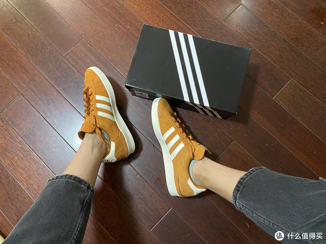 搭载Bounce中底的adidas三叶草campus adv板鞋