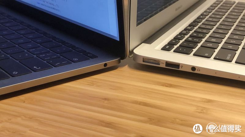 MacBook Pro配Anker专用扩展坞，天生是一对