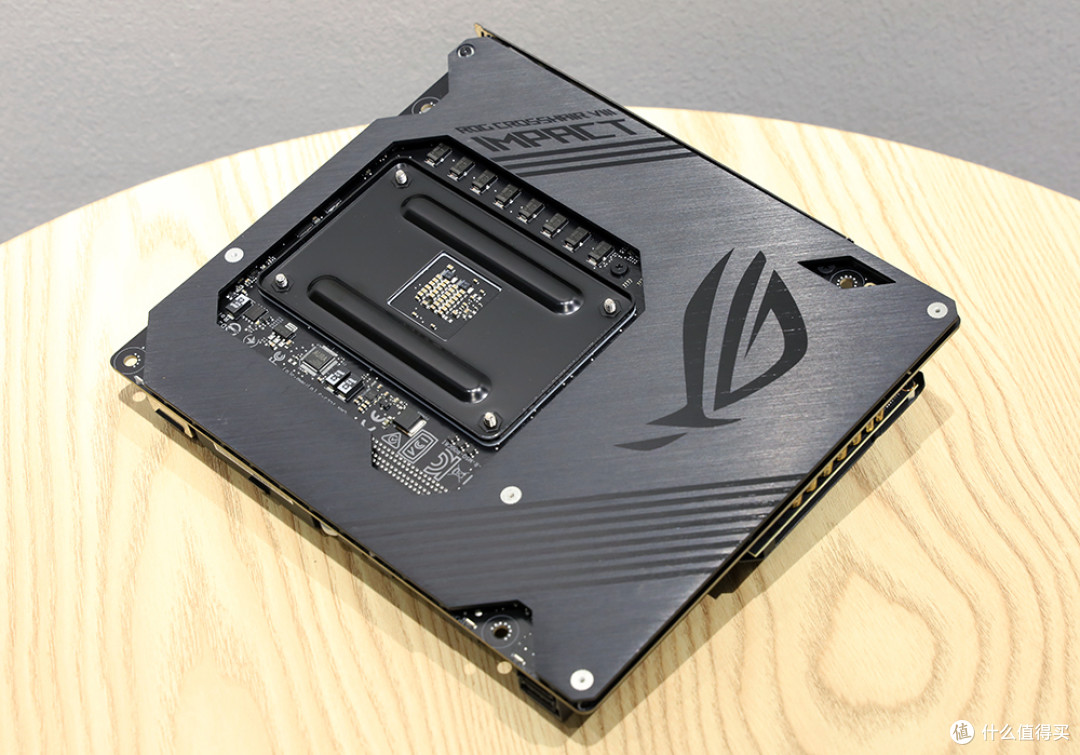 华硕ROG C8I主板 外观③