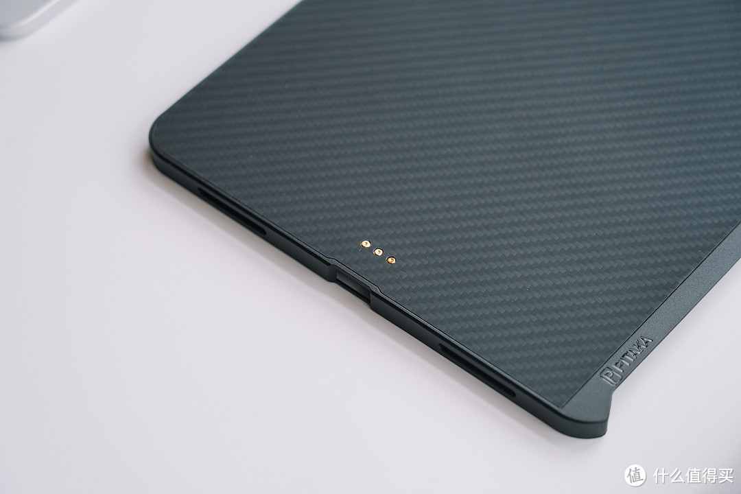买了iPad Pro，一定要看看PITAKA这款兼容妙控键盘的磁吸芳纶纤维保护壳