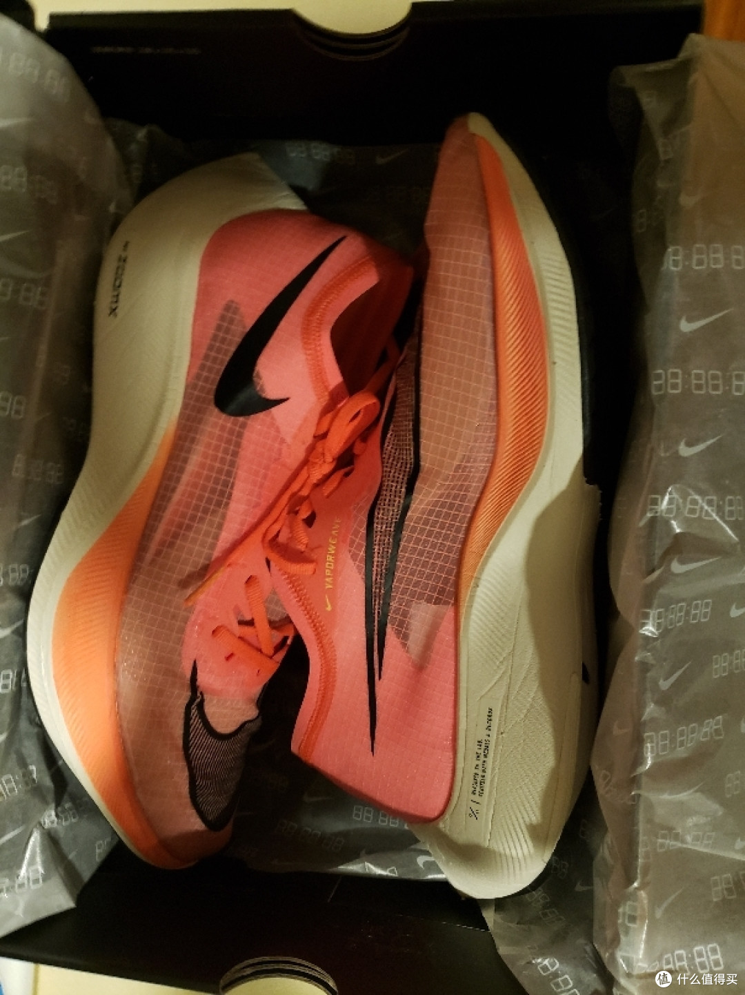 出差期间买双禁赛鞋vaporfly zoomx %,周末约跑装备不能输