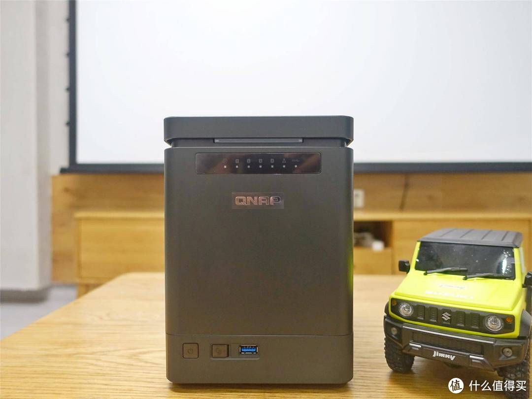 如何用NAS打造影片存储中心？实战QNAP 453Dmini+NETGEAR RAX8