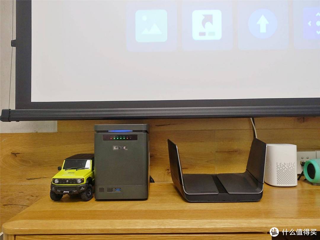 如何用NAS打造影片存储中心？实战QNAP 453Dmini+NETGEAR RAX8