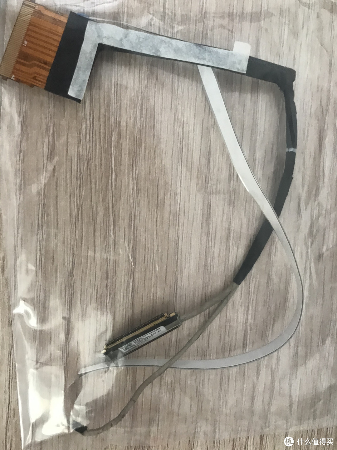 新到的40pin屏线,没logo灯,带灯的要180
