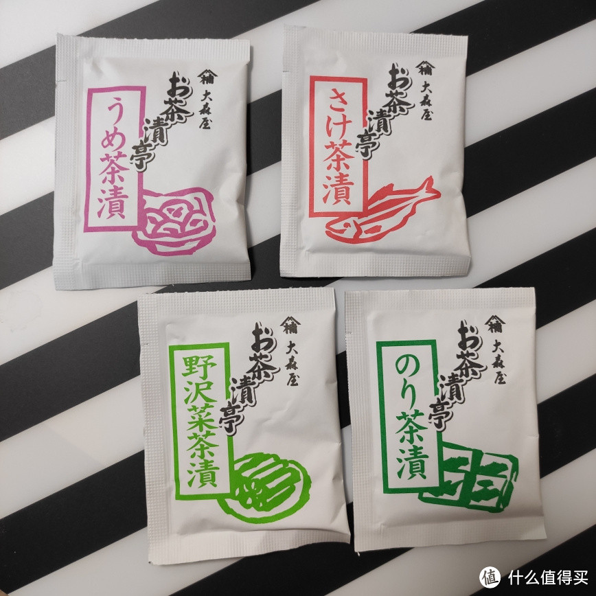 给米饭增添点味道吧~ 3秒变身茶泡饭，大森屋茶泡饭料~