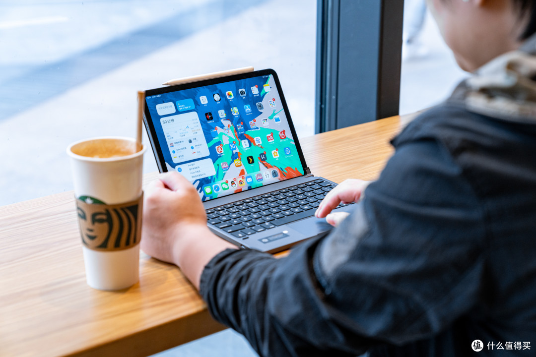 库克:你们不讲武德!iPad Pro 有哪些好看实用的软件和配件?