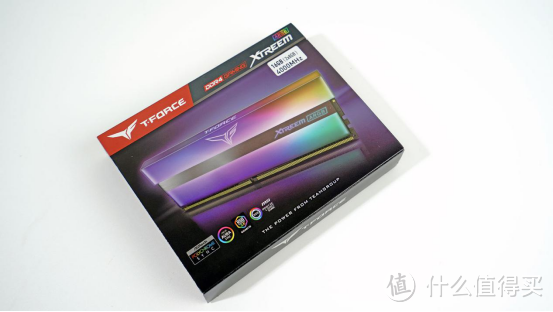 十铨幻境RGB DDR4 8G*2 4000MHz内存