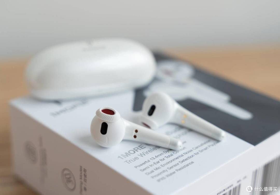 对抗AirPods?!1MORE ComfoBuds 舒适豆半入耳式耳机