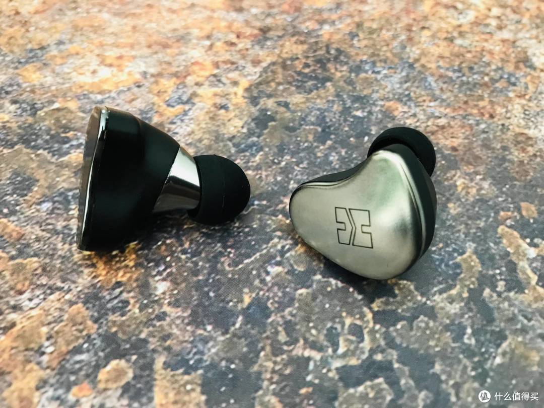 蓝牙耳机也可以内置独立耳放?HIFIMAN TWS800蓝牙耳机开箱体验