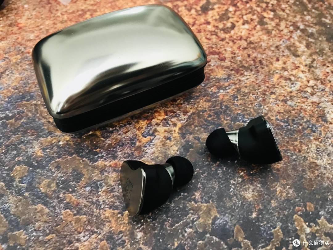 蓝牙耳机也可以内置独立耳放?HIFIMAN TWS800蓝牙耳机开箱体验