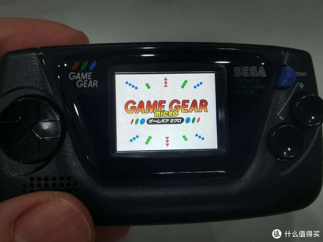 世嘉迷你掌机GAMEGEAR Micro开箱：居然不错