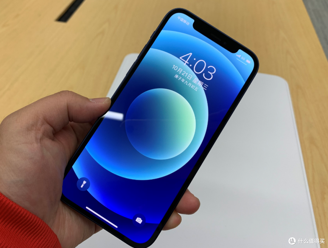 iPhone 12上手体验，梦回iPhone 4，再一次自我飞跃
