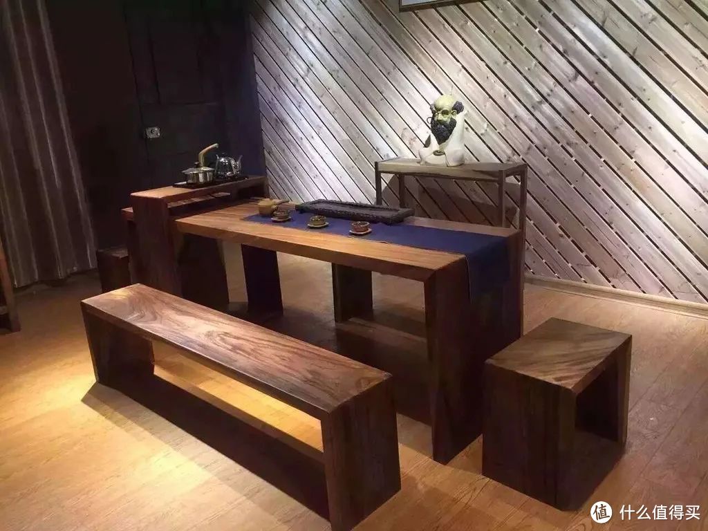 苏州业主5.3万高价买到“贴皮家具”？如何识破实木家具市场上销售的那些套路！