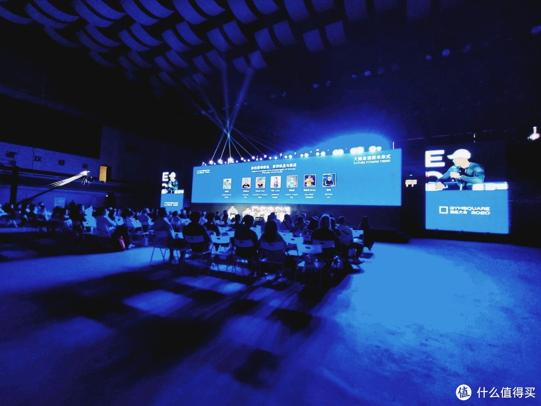 大型健身蹦迪趴在精练大会,一起关注大健康