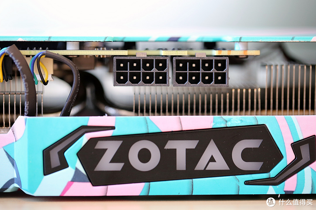 过目不忘的撞色设计，ZOTAC索泰RTX 3070 X-GAMING OC显卡高光欣赏