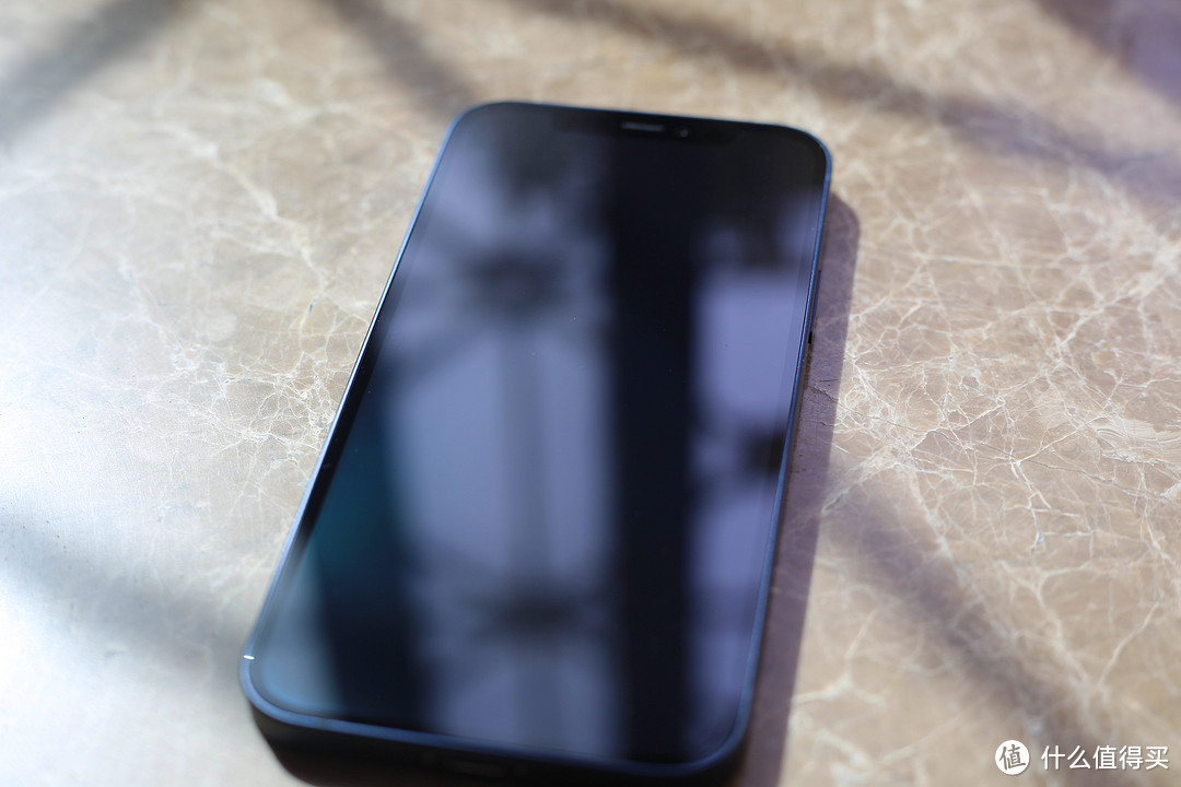 iphone12垃圾桶蓝开箱这颜色是否真的不惹人喜欢普通消费者第一手报告