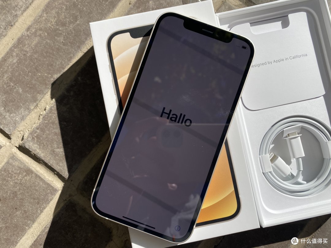 iPhone12首发开箱简评 外观、摄影、性能、续航