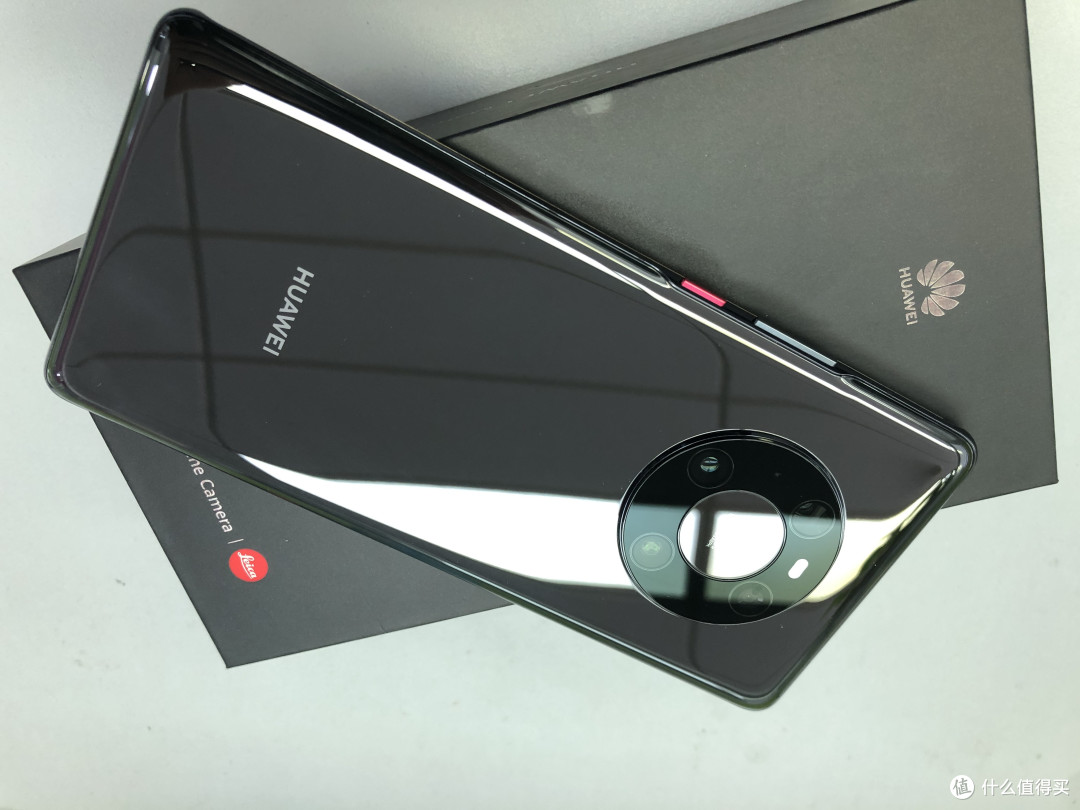 华为Mate 40 Pro(秘银色) 外观上手体验