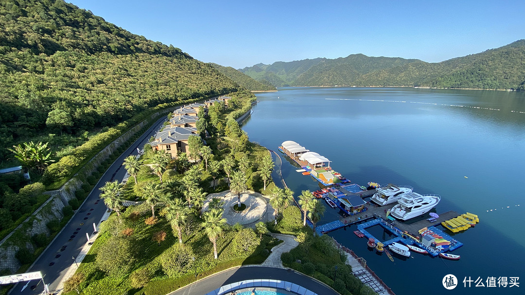 阳台下的风景