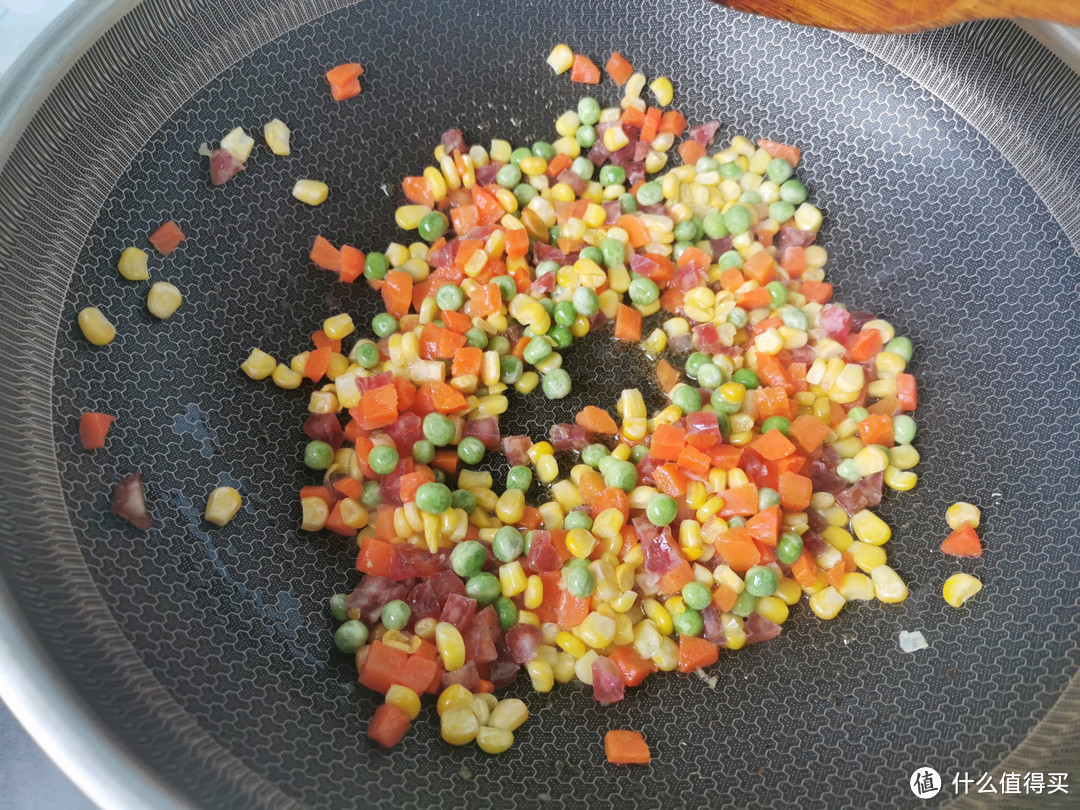 老公儿子早餐就馋这面食,教你简单做法,无需揉面,比包子都简单