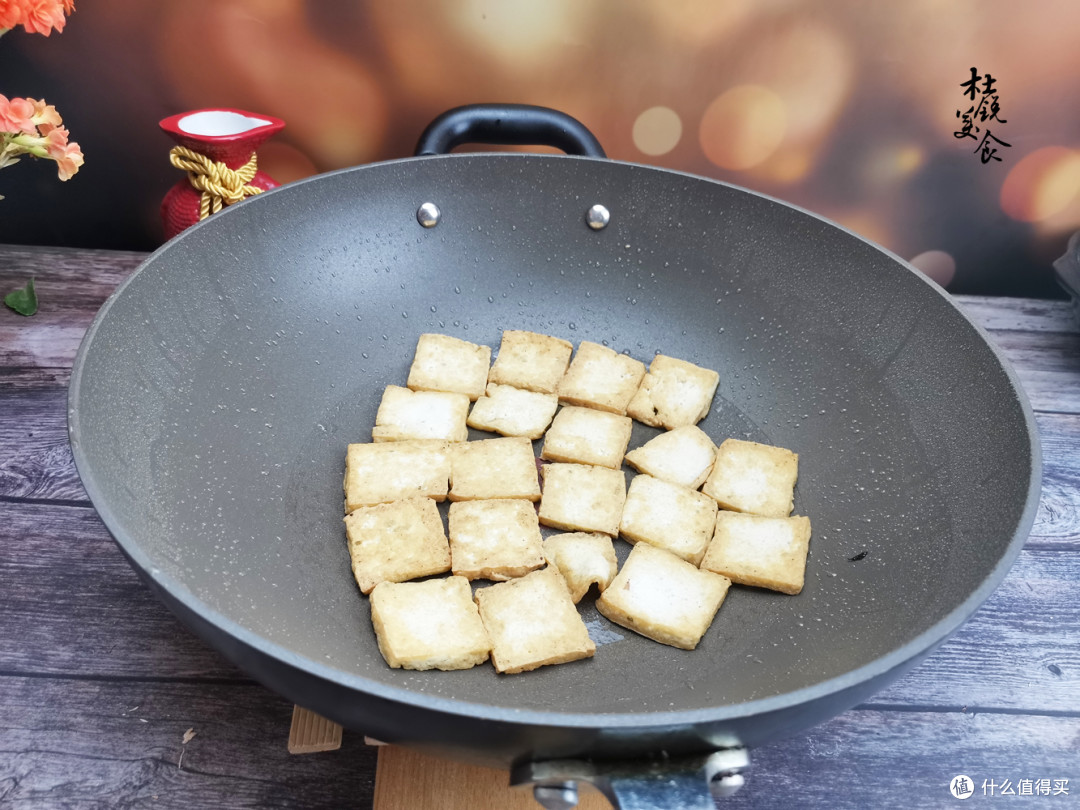 大厨分享，葱烧豆腐地道做法，制作简单易上手，比炖肉好吃