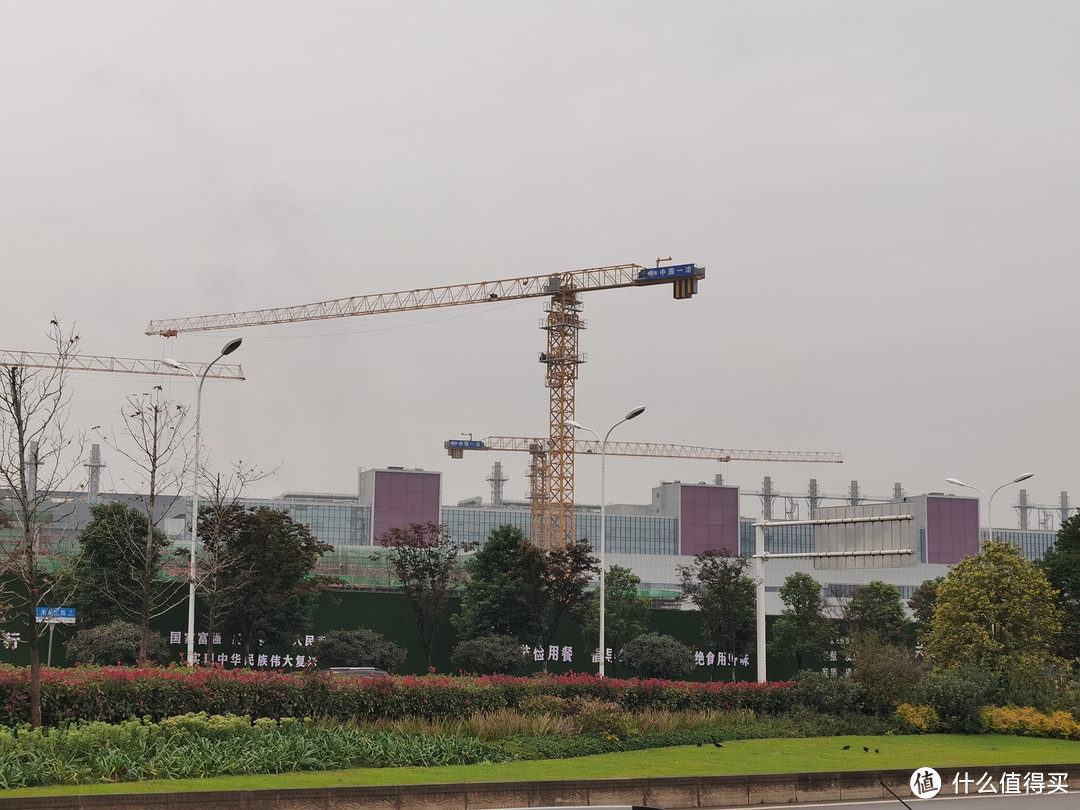 建设中的长江存储新厂房